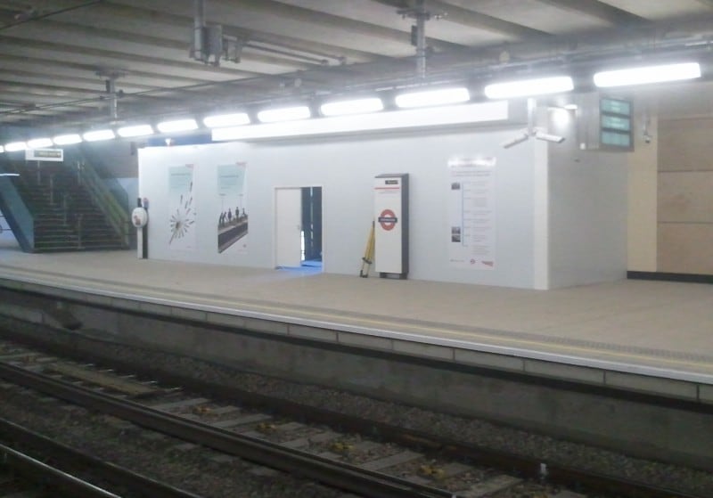 Farringdon 3 - A Work Area on the Station Platform