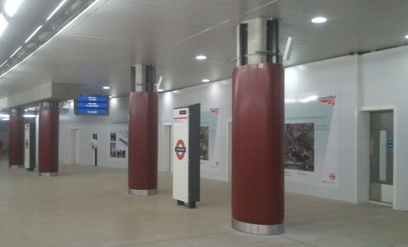 Farringdon 4 - A View of the Concourse