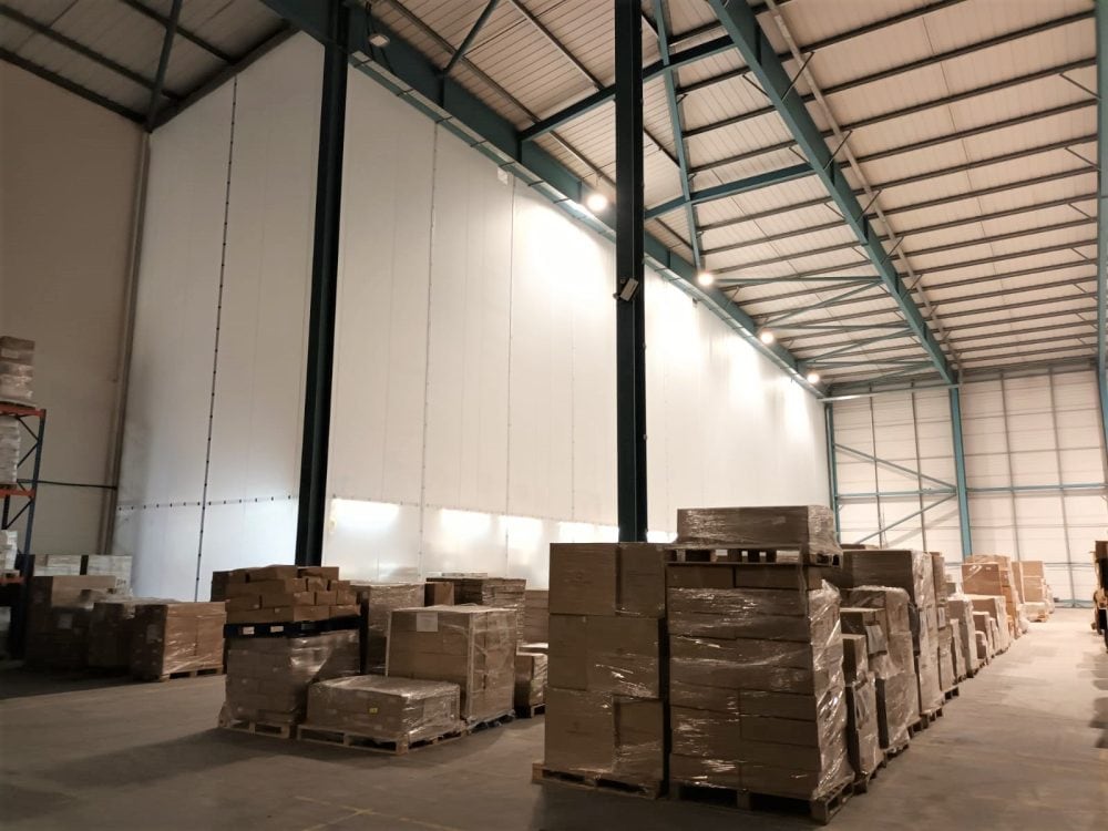 Roof high Curtain partition in manufacturing facility partition